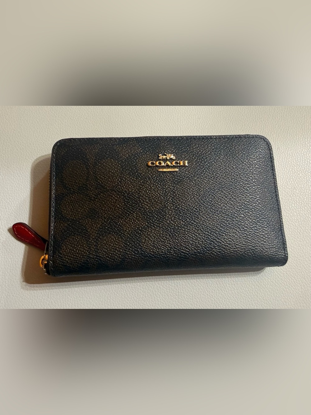 Coach Medium ID Zip Wallet Signature Canvas Brown/Black & Red